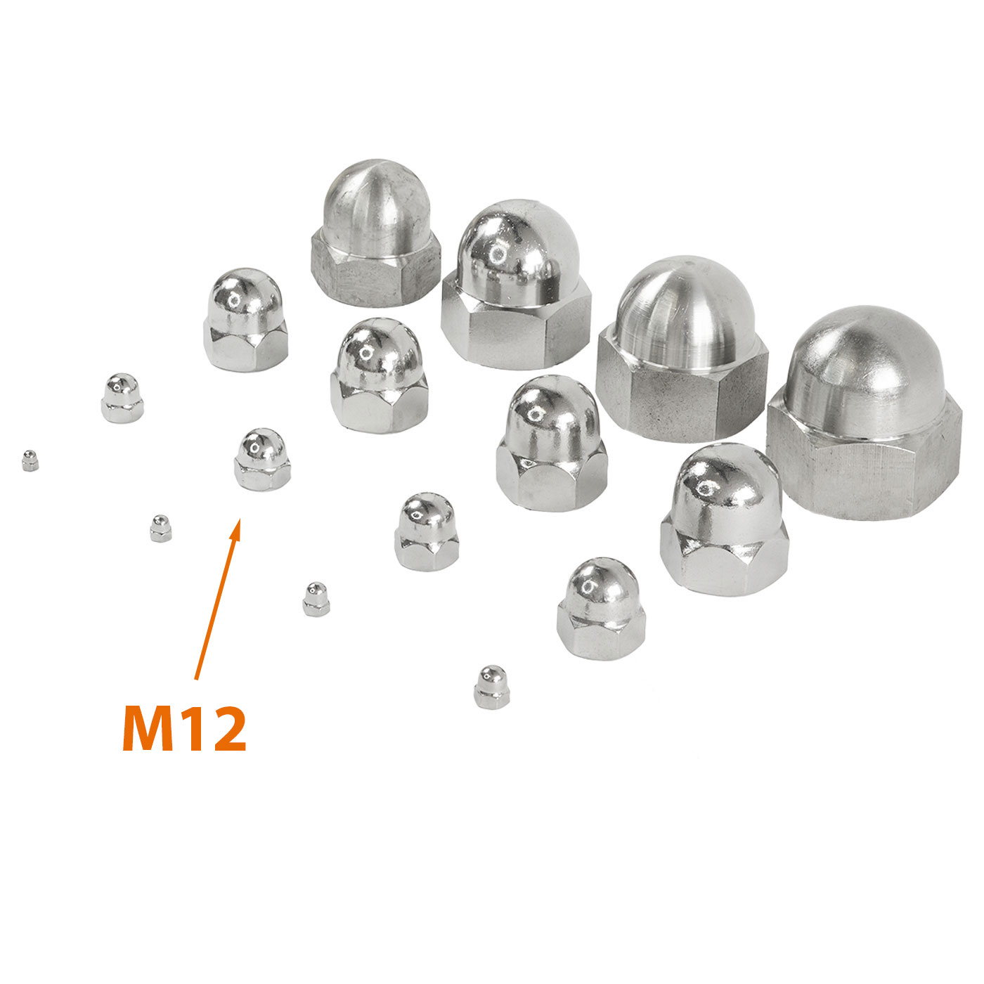Darstellung um die Größe der M12 Hutmuttern im Vergleich zu den anderen Größen zu zeigen